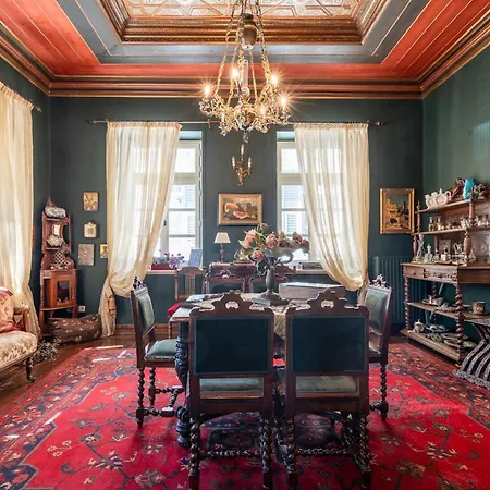 Seaside Neoclassical In Vaporia * إرموبولّي
