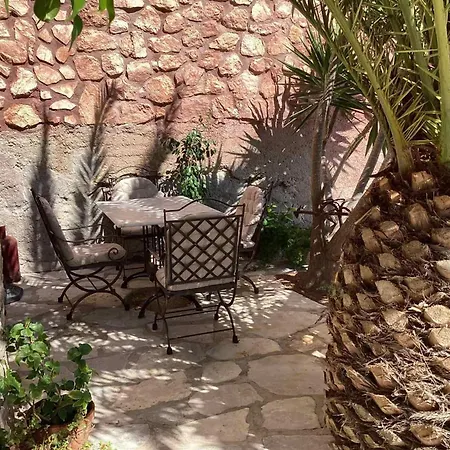 Seaside Neoclassical In Vaporia Apartamento