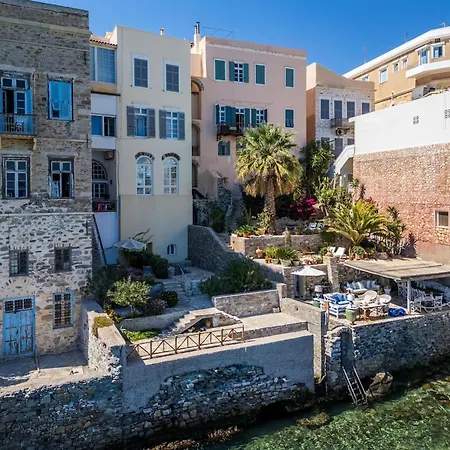 Seaside Neoclassical In Vaporia דירה ארמופוליס