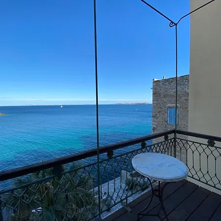 Seaside Neoclassical In Vaporia * Ερμούπολη